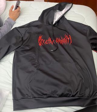 Camiseta Negra con Diseño de Guitarra