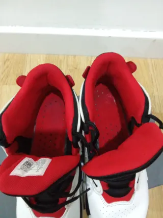 Zapatillas Jordan Flight Rojas y Blancas