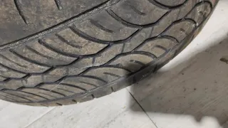 4 neumáticos + llantas Mitsubishi Montero DiD V60