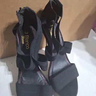 Tacones negros talla 36