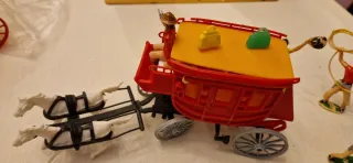 Diligencia Comansi y figuras vaqueros