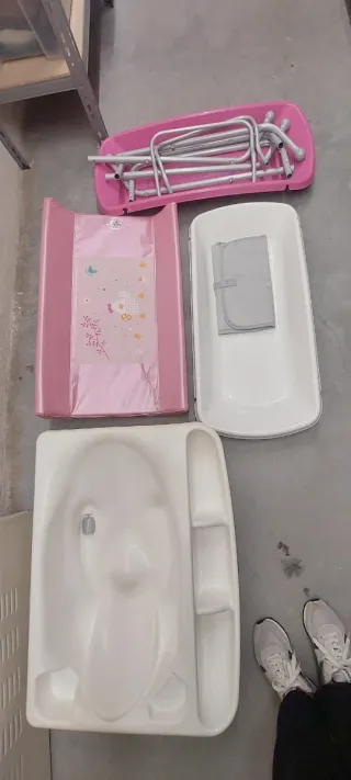 Cambiador de bebé rosa