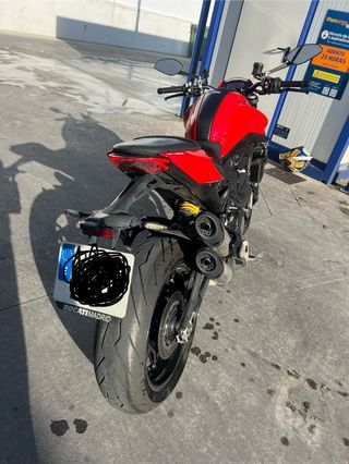 Ducati Monster 937 - Mayo 2021