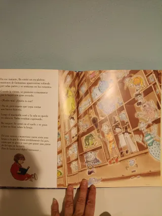 La biblioteca fantasma (Spanish Edition)