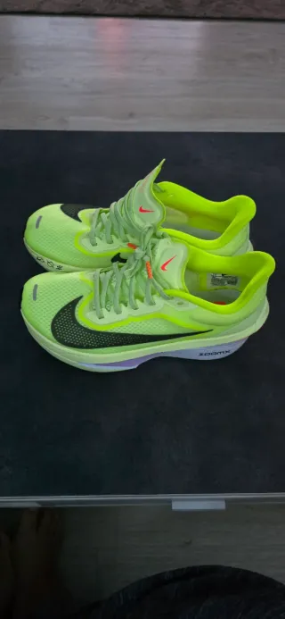 Nike Zoom Fly 6 Mujer Verde y Morado