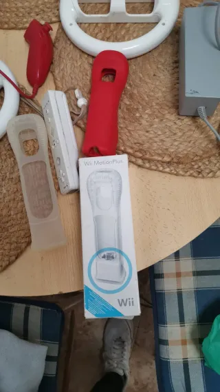 Consola Wii + Accesorios y Juegos