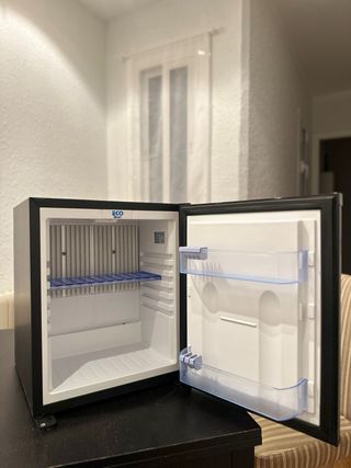 Mini Nevera EcoBar Negra