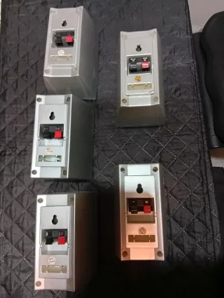 5 Bafles Altavoces Pequeños Plata