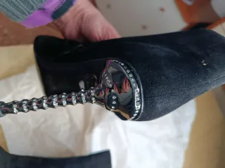 Stivaletti neri tacco gioiello