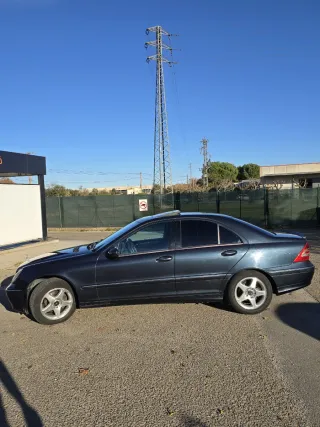 Mercedes-Benz Clase C 2003