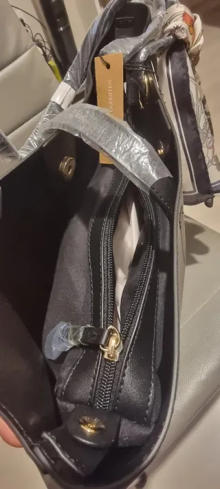 Borsa Anna Field nera con foulard floreale