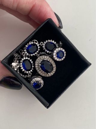 Conjunto de joyería azul