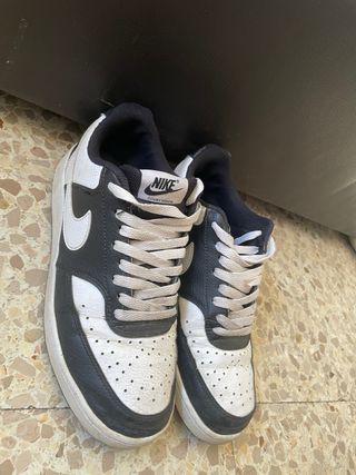 Zapatillas Nike Court Vision Negras y Blancas