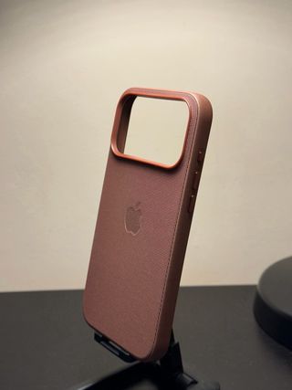 Funda para iPhone 17 Pro Max TechWoven en marrón