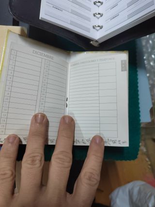 Lote agendas y listín telefónico, ver fotos