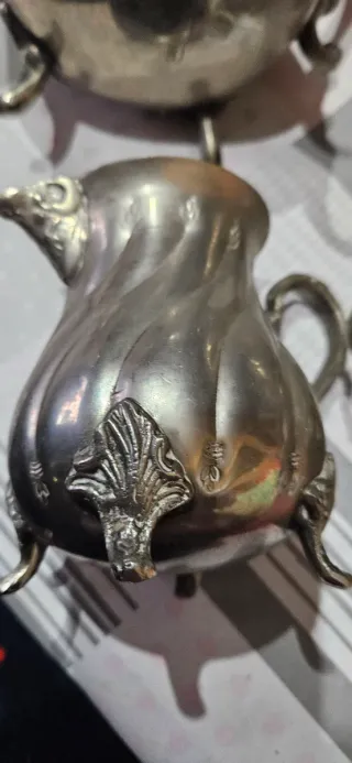 Set tazze da tè: 2 teiere, zuccheriera