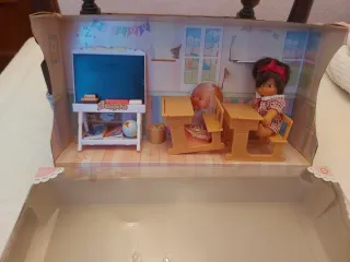 Escuela Barriguitas. Entrega en mano.