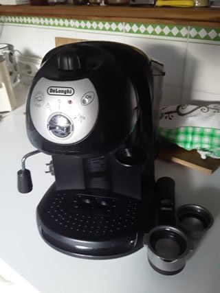 Cafetera De'Longhi Negra
