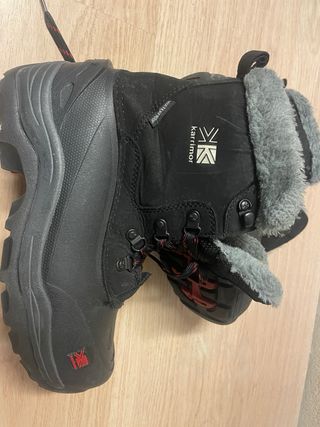 Botas de nieve infantiles de la marca KARRIMOR.