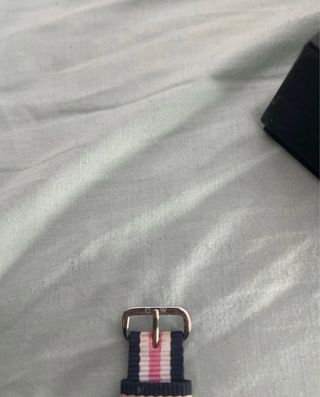 Reloj Daniel Wellington azul y rosa