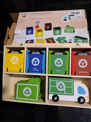 Juguettos Centro de Reciclaje Madera
