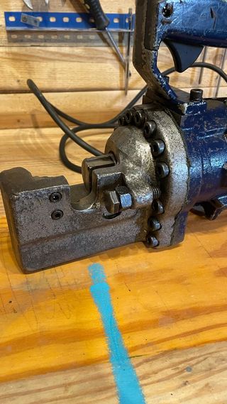 Cortadora de barras de acero