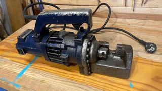 Cortadora de barras de acero