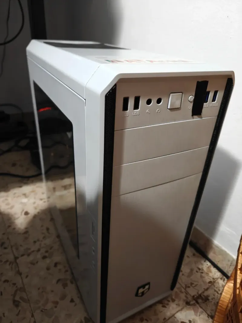 PC  Ryzen 5, GTX 1650