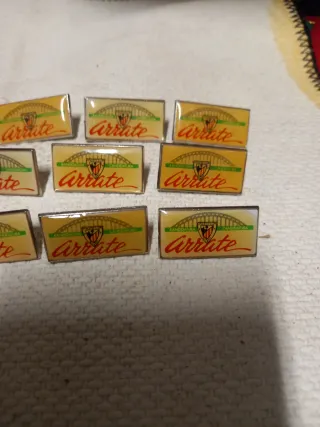 Lote 9 pins Athletic Bilbao