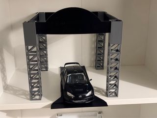 Diorama Pórtico Expositor Coches 1:24