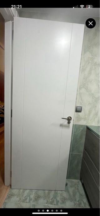 URGE !!! Puerta lacada blanca 72 cm