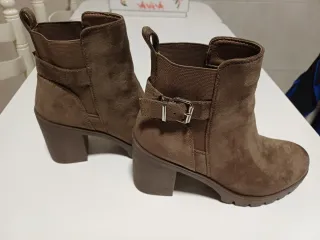 Botas de tacón marrones