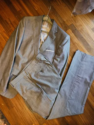 Completo uomo grigio