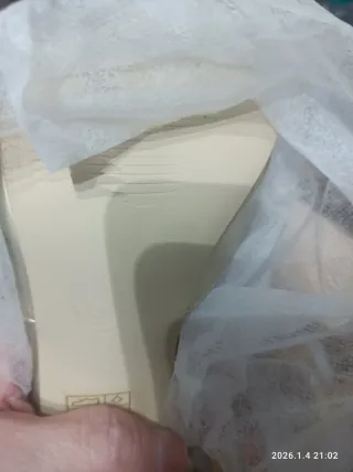 Zapatos de tacón dorados BABU