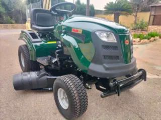 Tractor cortacésped WEBB