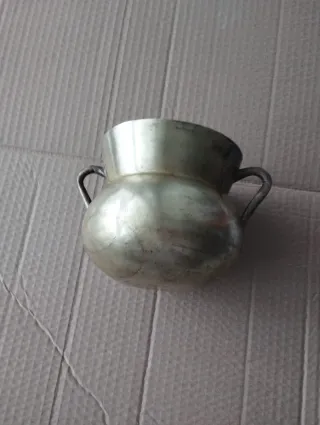 OLLA ANTIGUA DE BRONCE