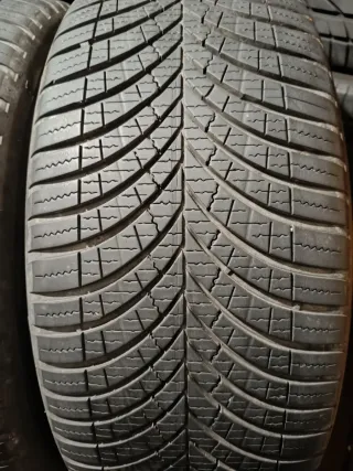 Pareja de Neumático 235/55R18 100V goodyear ,