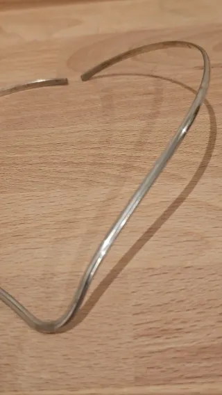 Gargantilla rígida plata 43 cm