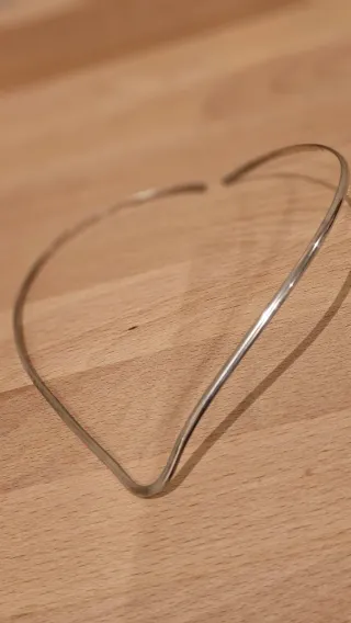 Gargantilla rígida plata 43 cm