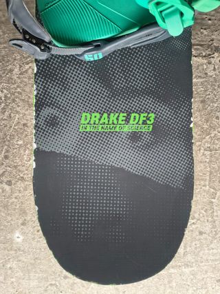 Drake DF3 153 Snowboard + Attacchi Drake Fifty L