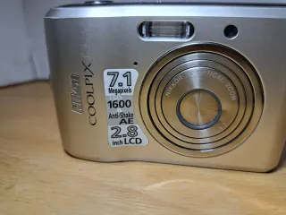 Nikon Coolpix L16 Argento