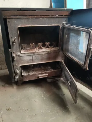 Estufa de hierro fundido negra