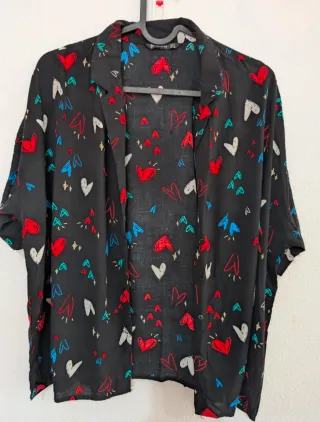 Camisa Stradivarius Corazones Talla L