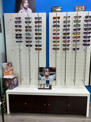 Mobiliario Óptica, Centro Auditivo.