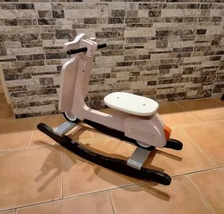 Moto Balancín Estilo Vespa Rosa