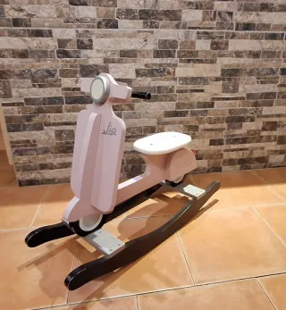 Moto Balancín Estilo Vespa Rosa