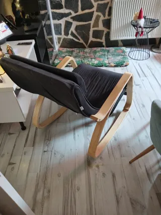 Sillón balancín tela y madera