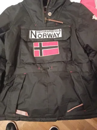 Chaqueta Geographical Norway Negra talla 10 niño..