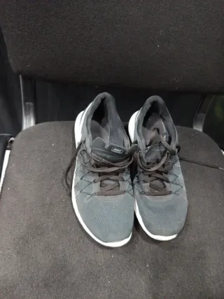 Zapatillas Nike Negras y Blancas