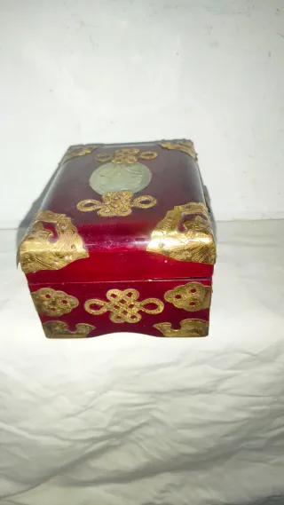 Antiguo joyero oriental madera bronce raso